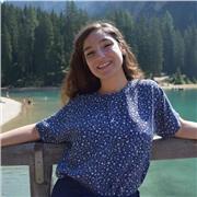 Insegnante di religione con formazione umanistica e disposta ad aiutare bambini e ragazzi di ogni età (anche DSA)